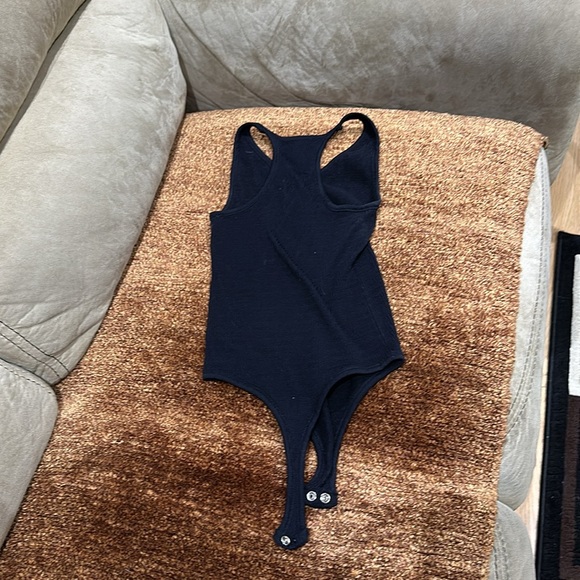 2 pcs Top Size S - Picture 7 of 7